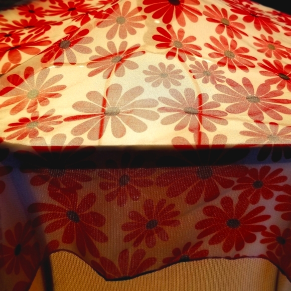 Red Daisy Women's Handkerchief Handbag Accessory Dainty Scarf - Picture 5 of 7